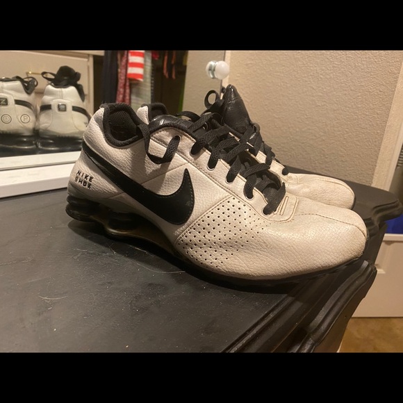 Men’s Nikes - Picture 4 of 4